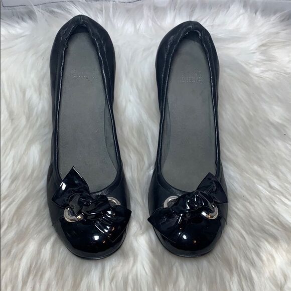 Stuart Weitzman Black Heels Sz 7 Narrow Width - Picture 2 of 6